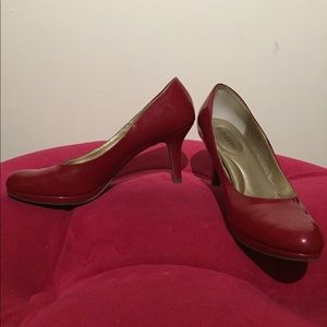 Kate & Katie red heels